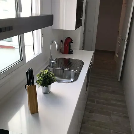 Apart. Junto A Parque Ciudad Jardin Apartment *